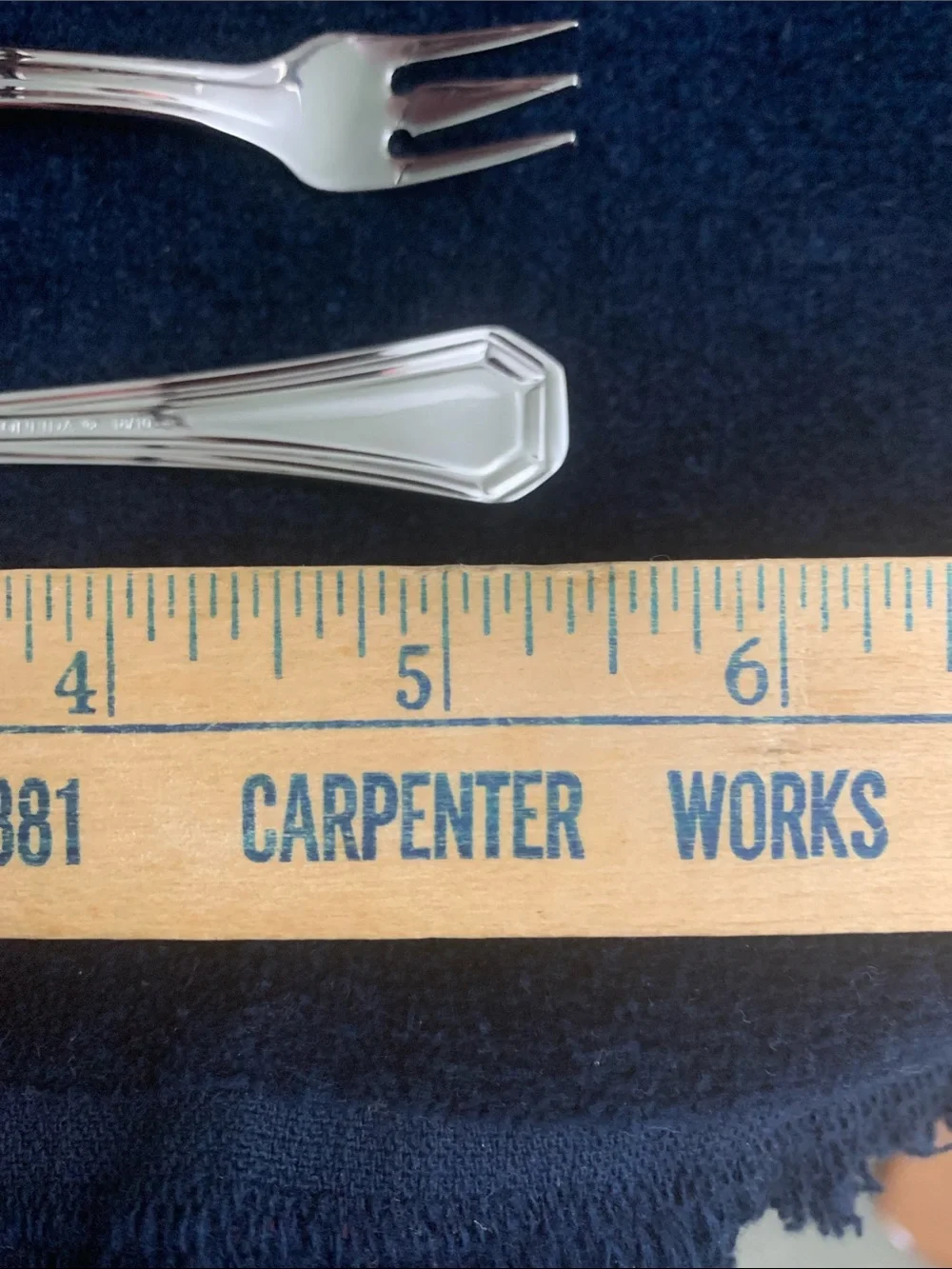 Oneida Lido pattern 6 Appetizer Forks NWOT